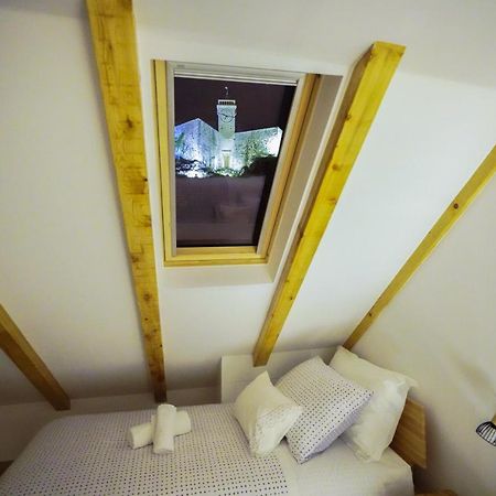 Apartment Ispod Ure Сини Екстериор снимка