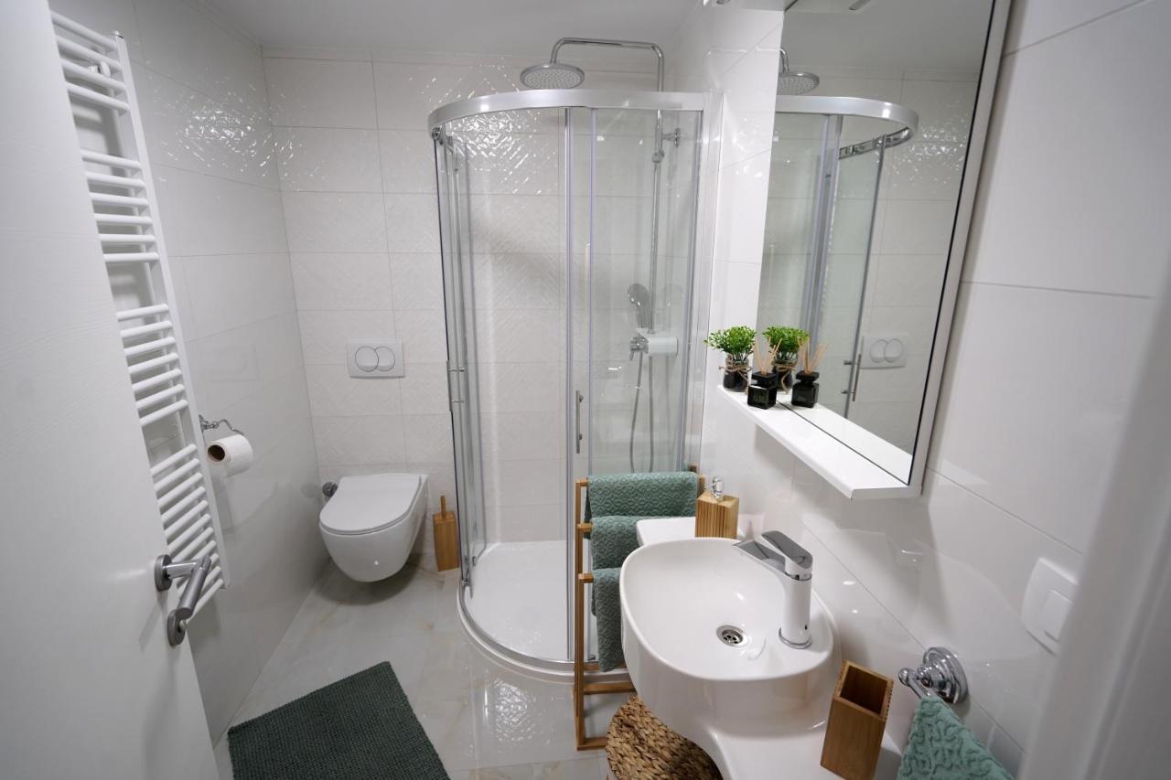Apartment Ispod Ure Сини Екстериор снимка