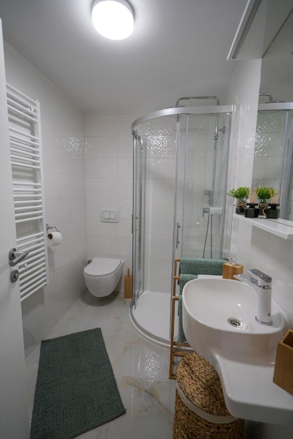 Apartment Ispod Ure Сини Екстериор снимка