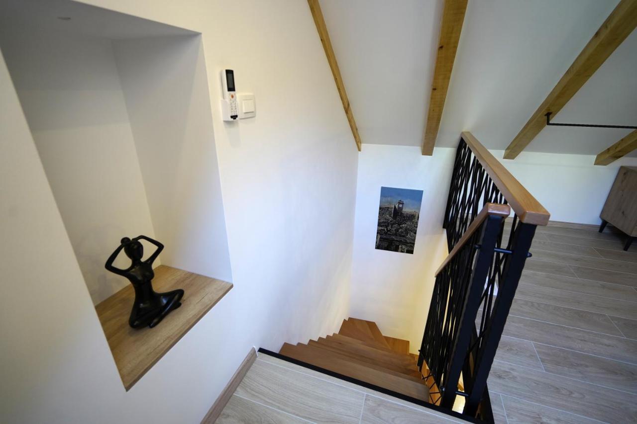 Apartment Ispod Ure Сини Екстериор снимка