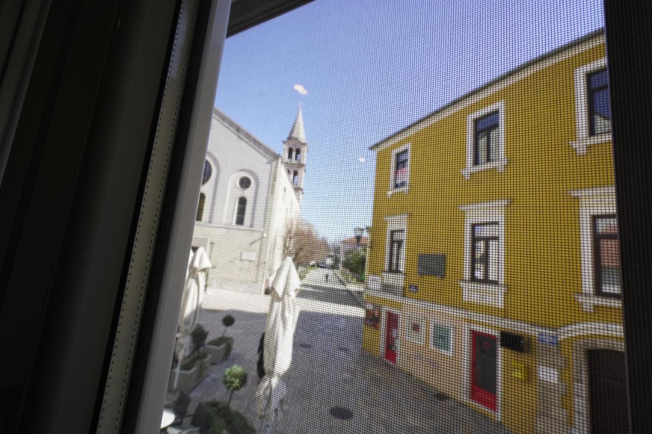 Apartment Ispod Ure Сини Екстериор снимка