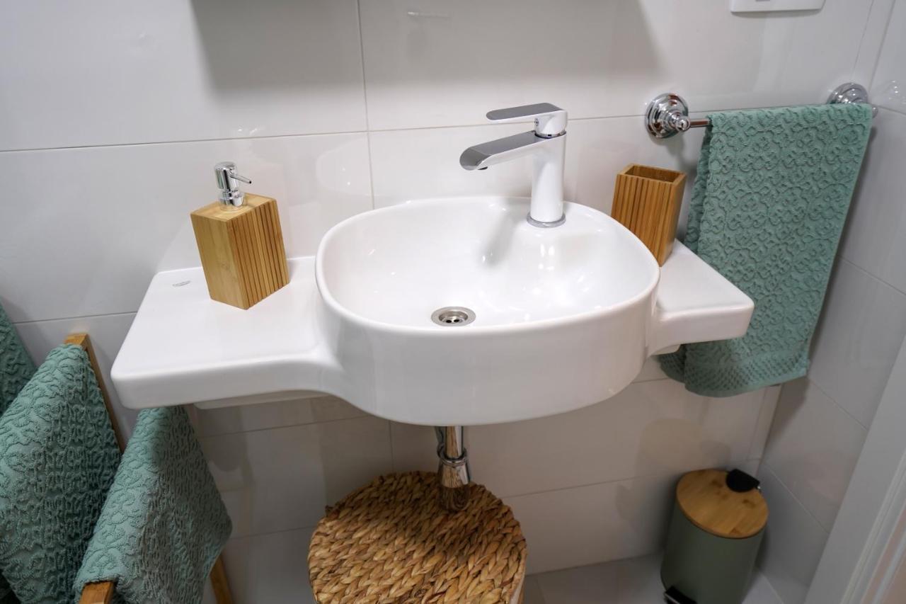 Apartment Ispod Ure Сини Екстериор снимка