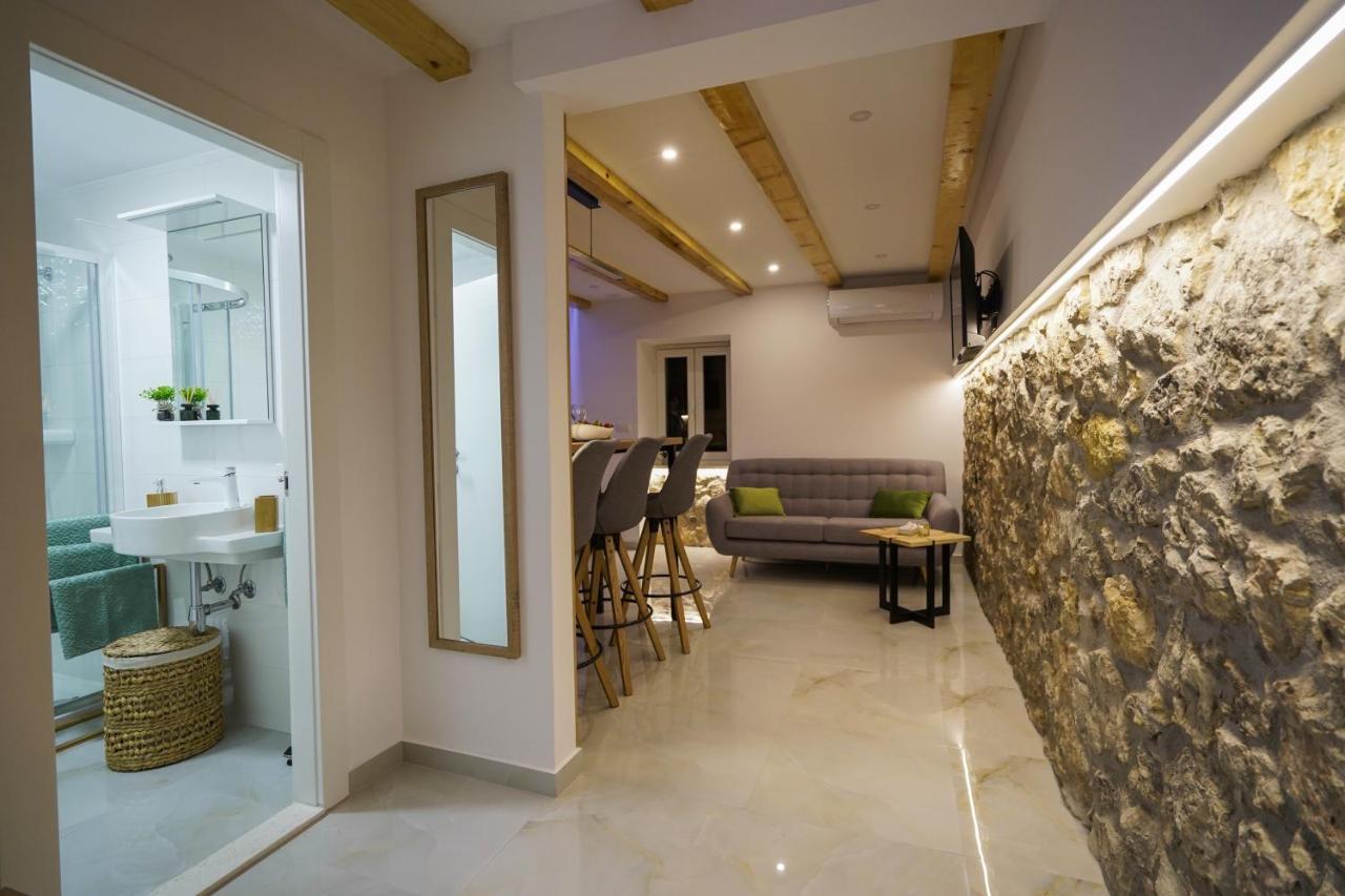 Apartment Ispod Ure Сини Екстериор снимка