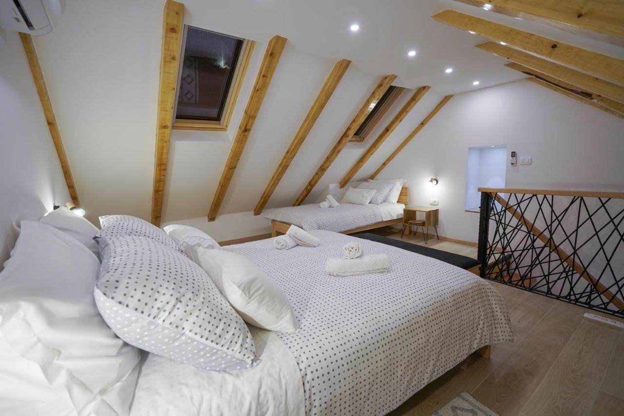 Apartment Ispod Ure Сини Екстериор снимка