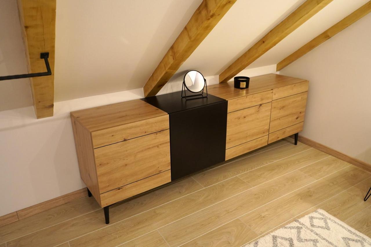 Apartment Ispod Ure Сини Екстериор снимка